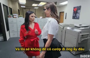 Bố chịch cô con gái lồn xinh ngay trong đêm sinh nhật