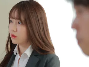 "Ký họa khỏa thân" Cọ vẽ của họa sĩ xuyên vào phần sâu nhất của cơ thể người mẫu và xuất tinh vào bên trong... - có sự tham gia của Banban / phụ đề tiếng Trung (PM-001)