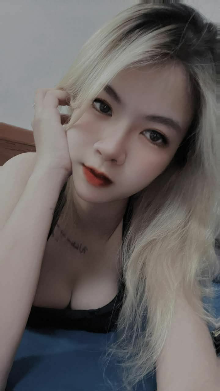 [Đã trả tiền] Tôi đã rủ bạn gái của bạn tôi đi uống nước. Lúc đầu tôi hơi e dè, nhưng sau khi say tôi đã chiều chuộng cô ấy một cách hời hợt!